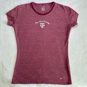 Vintage Nike Women's Maroon Texas A&M University Embroidered T-Shirt - Medium
